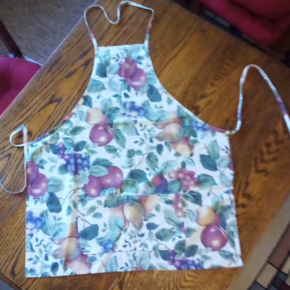 Floral apron NWOT